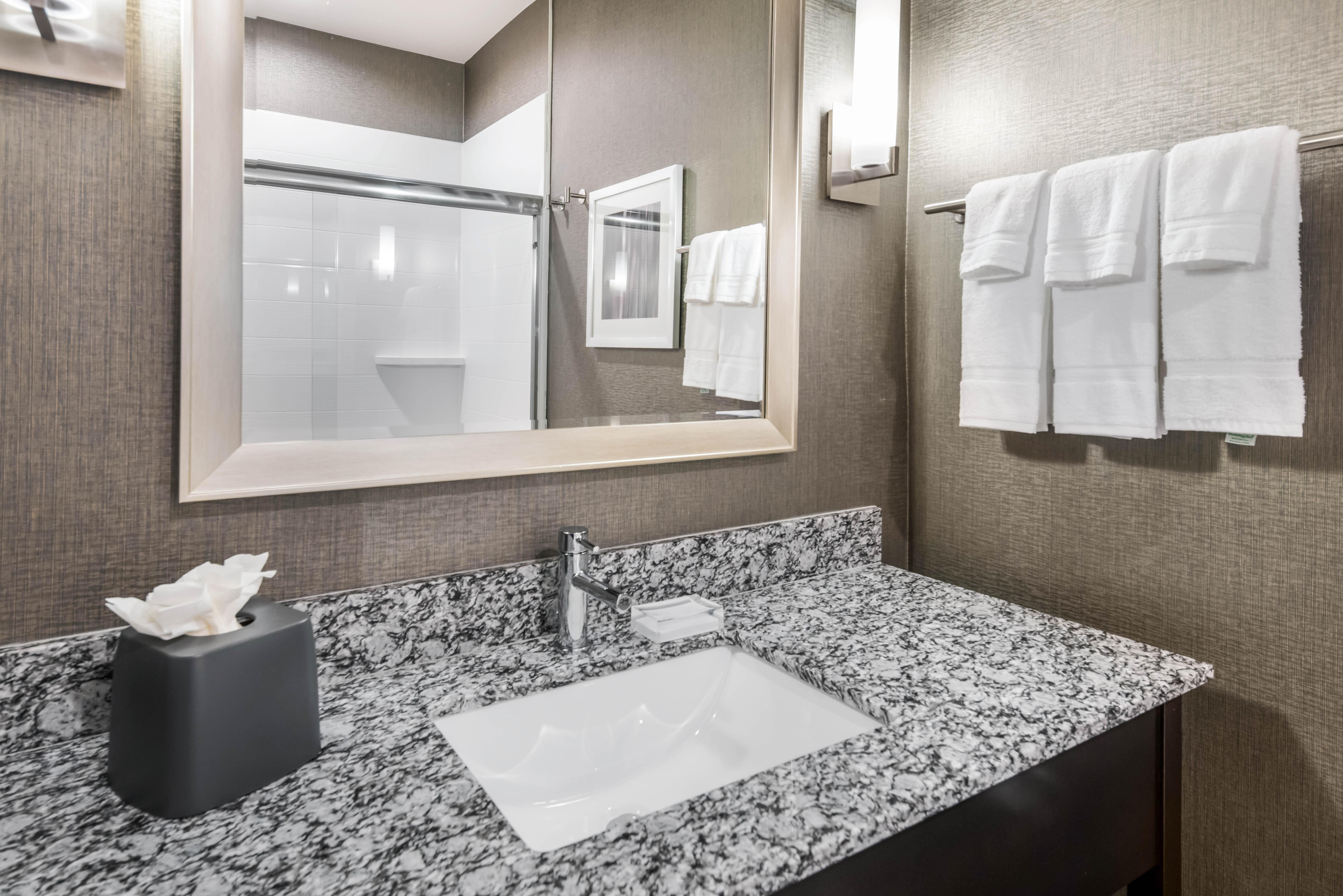 Holiday Inn Hotel & Suites Silicon Valley - Milpitas By Ihg מראה חיצוני תמונה