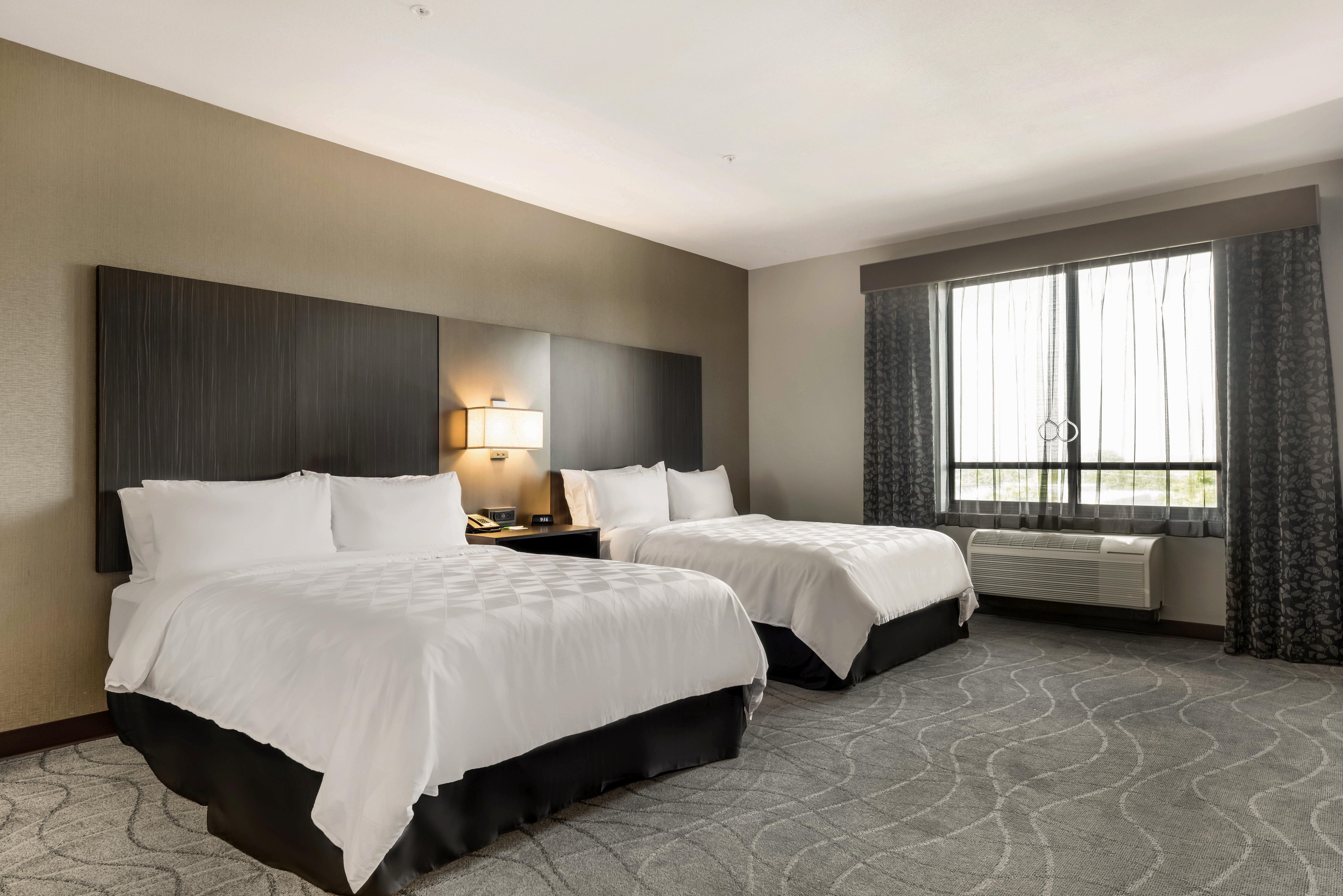 Holiday Inn Hotel & Suites Silicon Valley - Milpitas By Ihg מראה חיצוני תמונה
